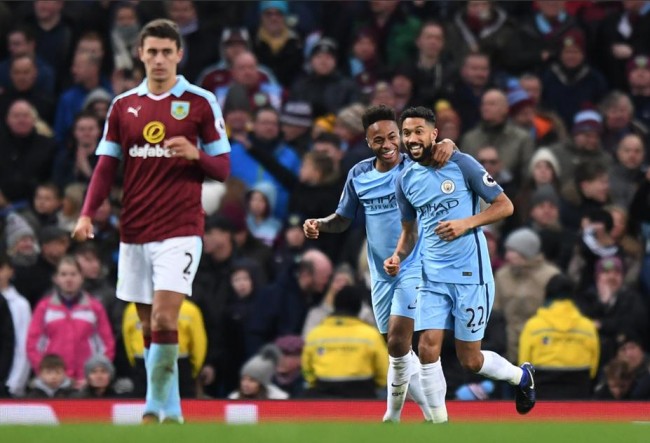 恰好反衬出 恰好反衬出